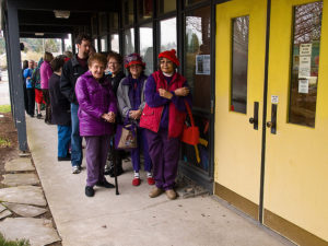 people-lined-up-at-food-pantry